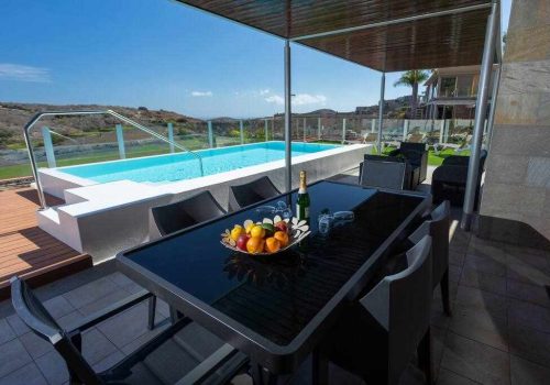 VILLA EN LAS PALMAS